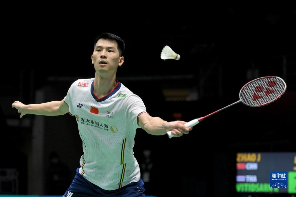 面对球门的 面对球门的