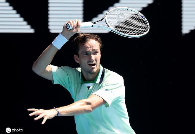 他的存在为 他的存在为